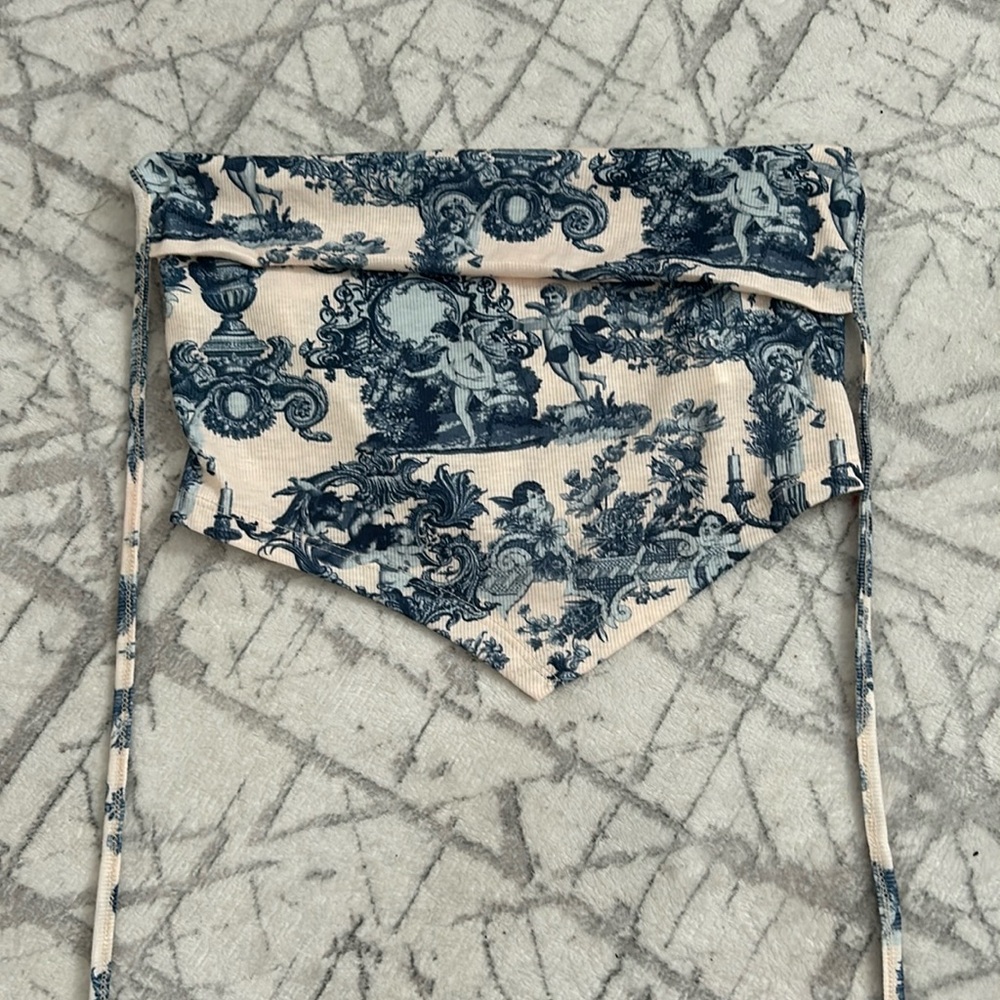 Blue and Crème Cropped tie shirt. With angels